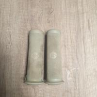 Coppia manopole originali Vespa anni 50/60 epoca.