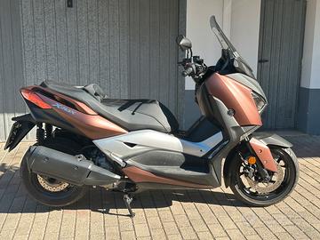 Yamaha XMAX 300