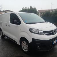Opel Vivaro 1.5 Diesel 100 CV 3 POSTI ANTERIORI 20
