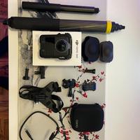 Dji Osmo 360 completa di accessori per moto
