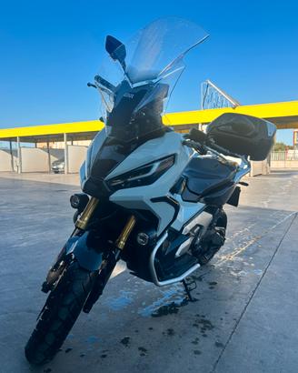 X-ADV 750 DCT Adventure 2024