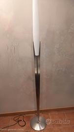 Lampada a piantana Artemide Auryn 