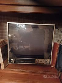 TV SONY 15' MODELLO 110UWE