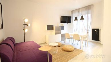 Milano - 2 LOCALI RISTRUTTURATO A NUOVO