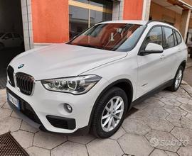 BMW X1 SDRIVE 18D NAVI/LED