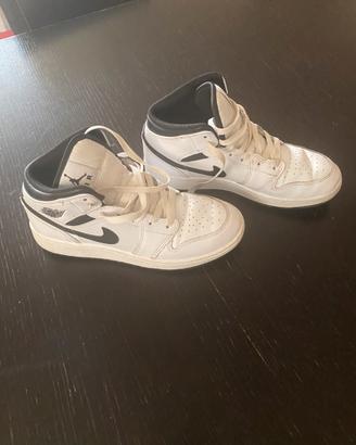 Scarpe jordan numero 38