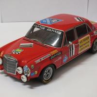 Mercedes 300 SEL 6.8 - 1/18