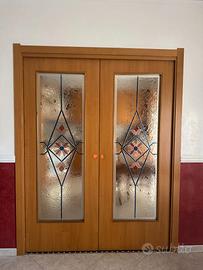 Porta scorrevole in legno con vetri di Murano