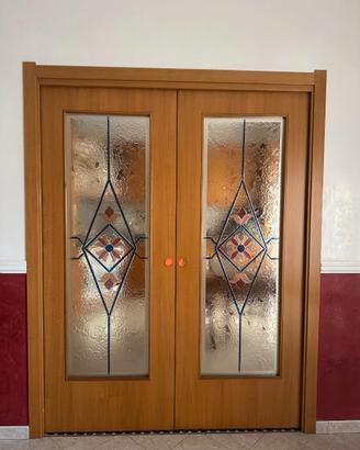 Porta scorrevole in legno con vetri di Murano