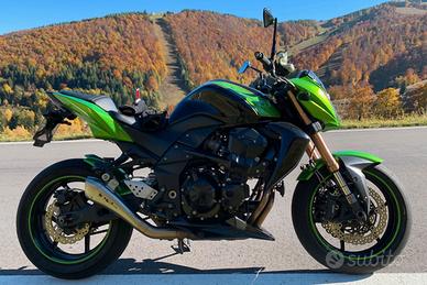 KAWASAKI 750R