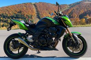 KAWASAKI 750R