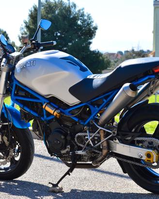 Ducati Monster 900 i.e.  my 2001