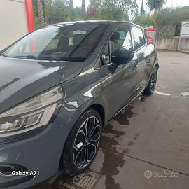Renault Clio 1.5 dCi 90 cv Moschino Intens