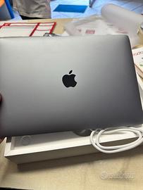 MacBook Pro 13” M2 – 8GB RAM / 256GB SSD con Touch