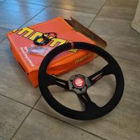 VOLANTE MOMO