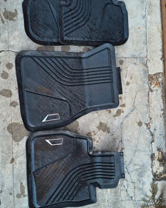 set tappetini gomma. originali bmw f40 serie 1
