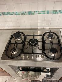 Piano cottura a gas.