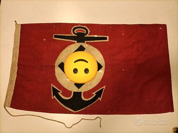 Bandiera tedesca no elmetto tedesco ww1