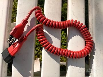 Prolunga cavo elettrico estensibile a spirale.