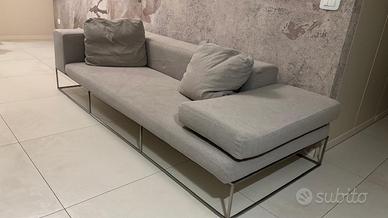 Divano contemporaneo di design italiano