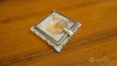 Posacenere vintage in pietra con inserto in ottone