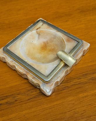 Posacenere vintage in pietra con inserto in ottone
