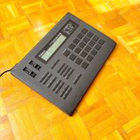 Roland R-8 drum machine (1989) spedizione inclusa