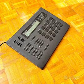 Roland R-8 drum machine (1989) spedizione inclusa