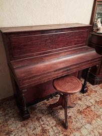 Pianoforte a Muro Vintage 