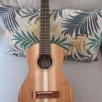 Baritone Guitalele APC Acacia tutto massello 48cm