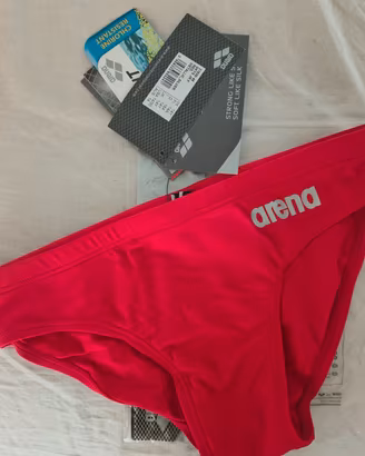 2 Costumi maschio taglia 29 14-15. Arena.