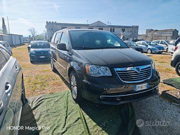 Lancia Voyager 