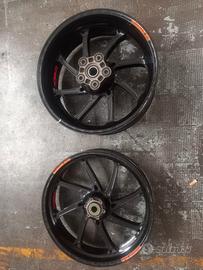 cerchi magnesio moto2