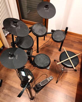 Batteria elettronica Alesis + accessori extra