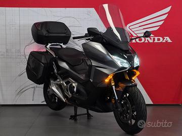 Honda Forza 750