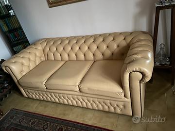 divano chesterfield