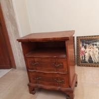 Mobiletto in legno