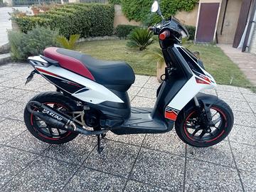 Aprilia SR 50 Motard