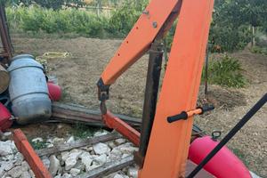 GRU IDRAULICA A CARRELLO