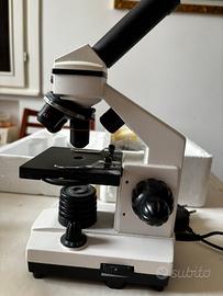 Microscopio semiprofessionale