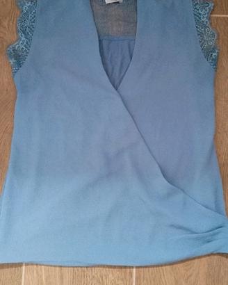 camicia/ t-shirt azzurra oltre 