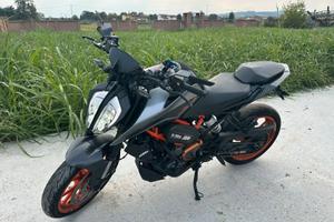 KTM DUKE 390 2021