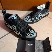 Sneaker Moschino Logo Fiamme Olografico