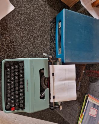 macchina da scrivere 