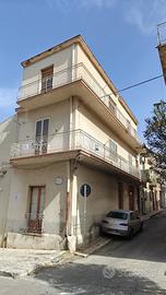 Edificio di 3 appartamenti