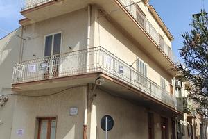 Edificio di 3 appartamenti