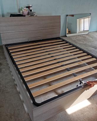 Letto matrimoniali, con contenitore