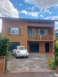 Casa singola con giardino