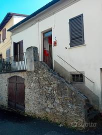 Piccolo appartamento da ristrutturare