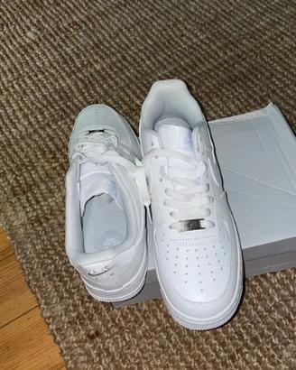 Nike Air Force 1 07 Classic Low-Top, Bianco/44
